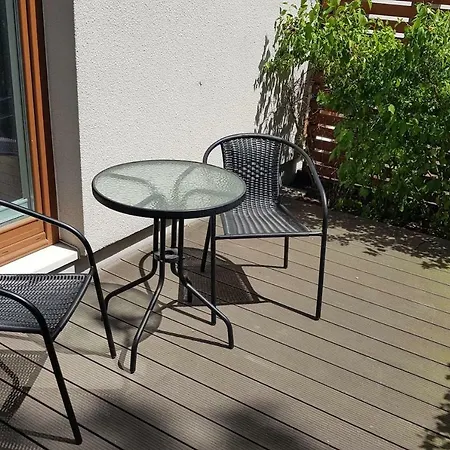 Komfortowy Apartament Z Ogrodkiem 5 Min. Od Rynku