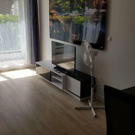 Komfortowy Apartament Z Ogrodkiem 5 Min. Od Rynku