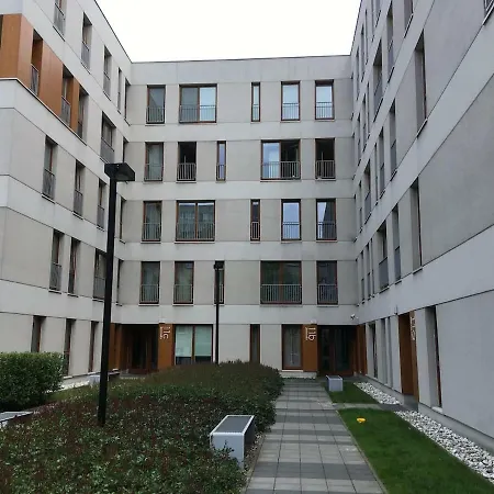 Komfortowy Apartament Z Ogrodkiem 5 Min. Od Rynku Apartament