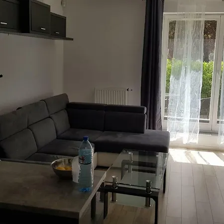 Komfortowy Apartament Z Ogrodkiem 5 Min. Od Rynku Apartament