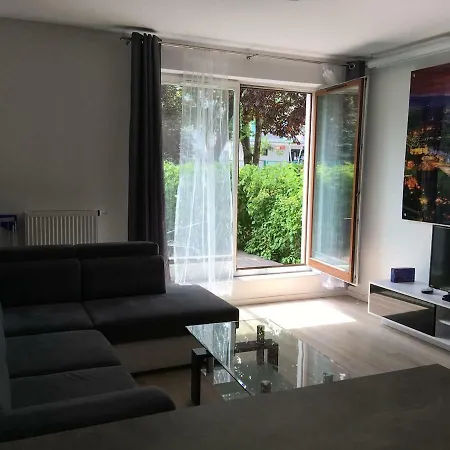 Komfortowy Apartament Z Ogrodkiem 5 Min. Od Rynku
